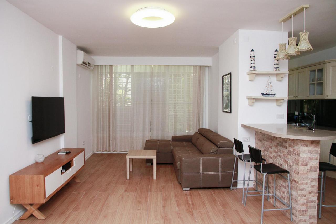 Apartments4You Betti Бат-Ям Екстер'єр фото